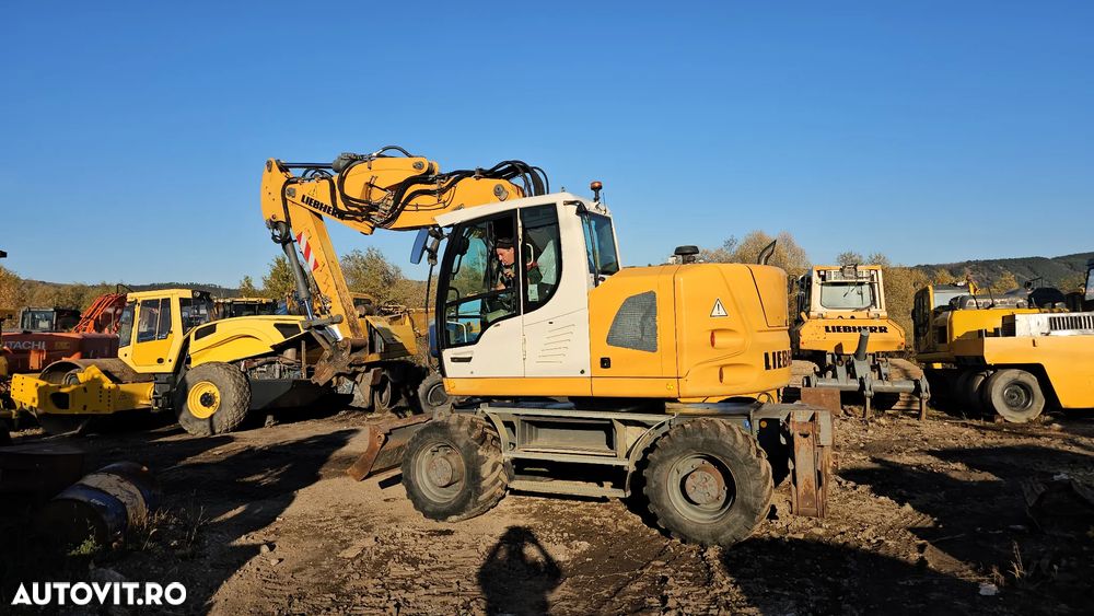 Liebherr A 914 Excavator pe roți - 3
