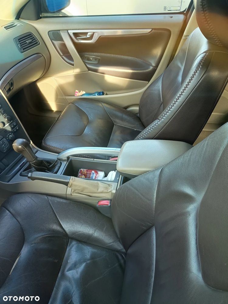 Volvo V70 Cross Country 2.4 AWD - 4