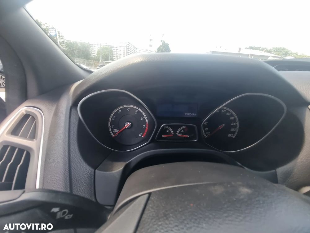 Ford Focus - 11