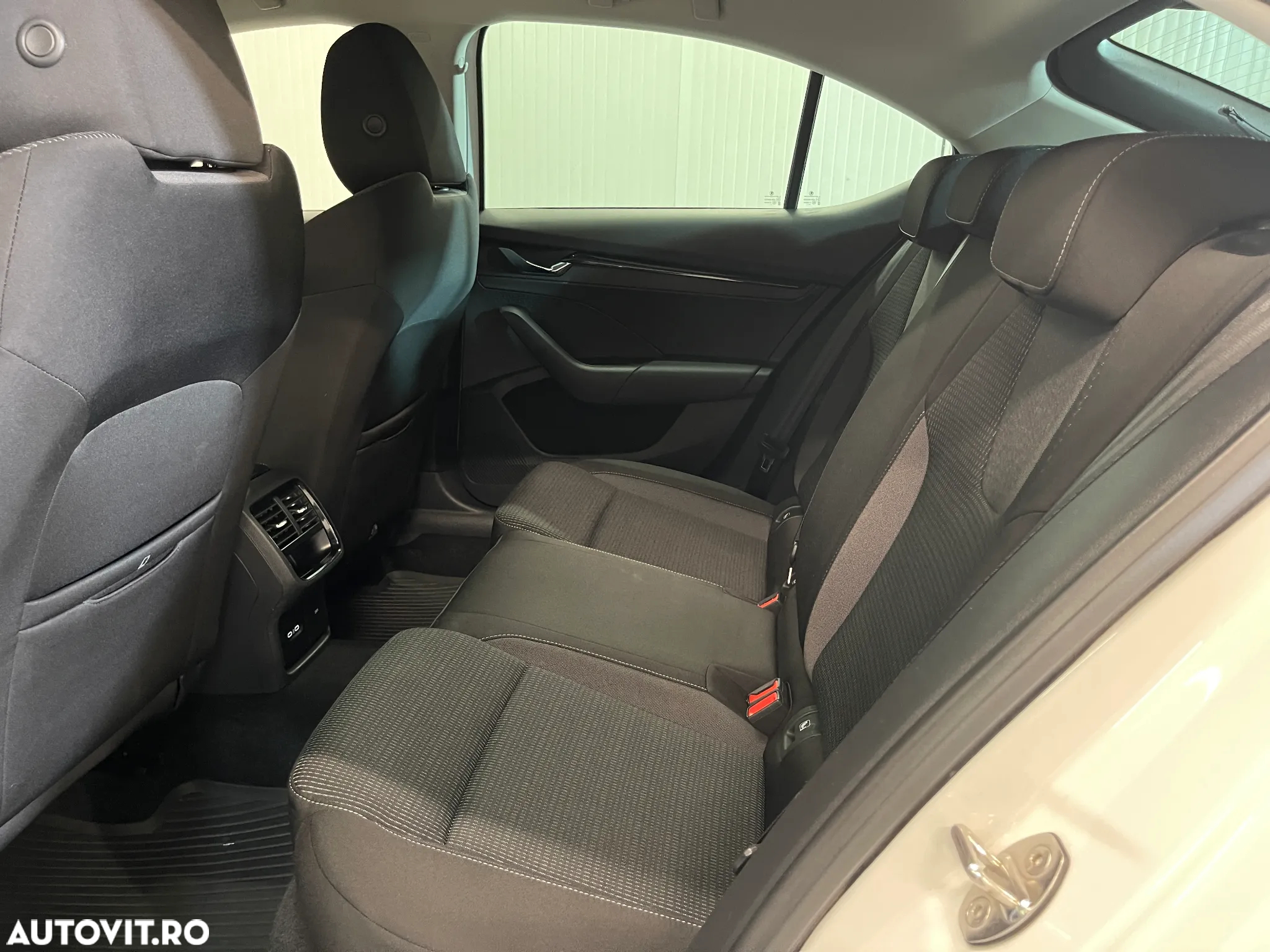 Skoda Octavia 2.0 TDI Ambition - 11