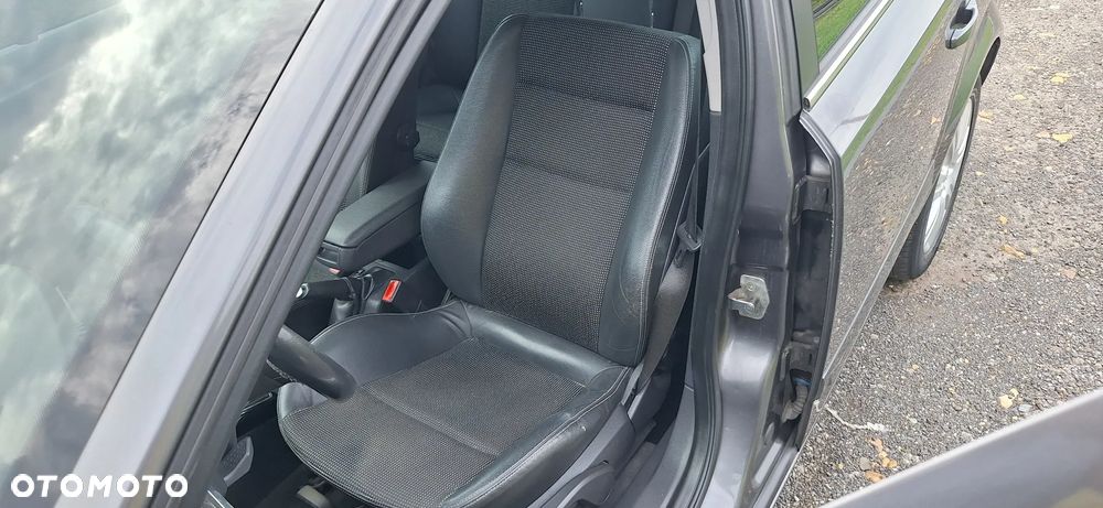 Opel Astra - 16