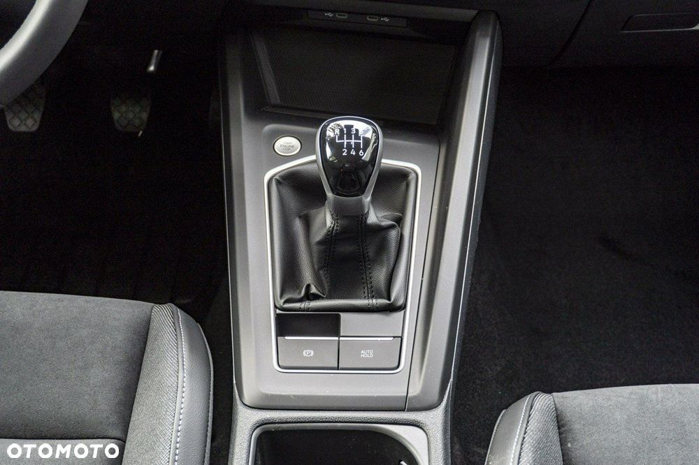 Volkswagen Golf - 18