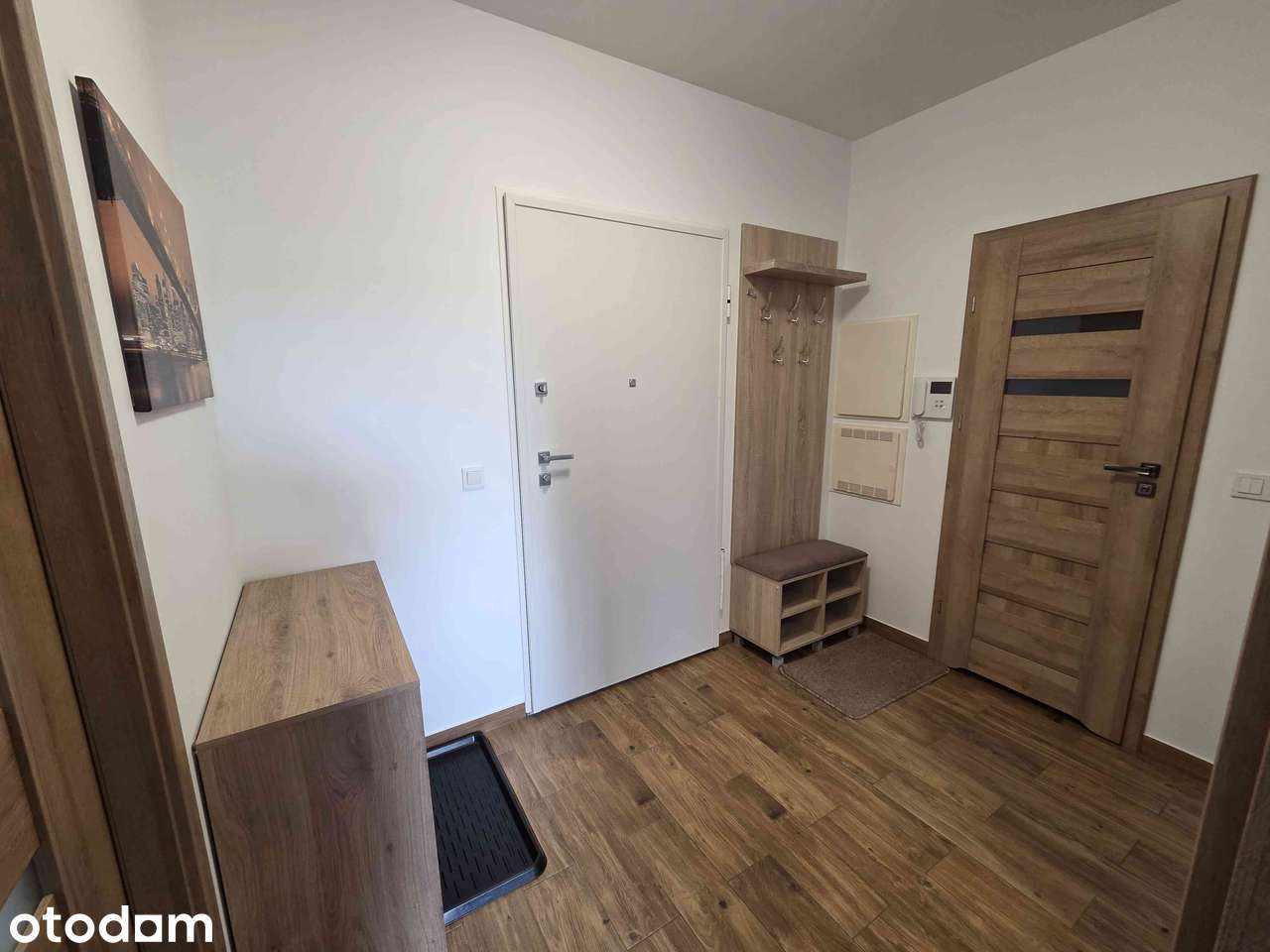 Dwupokojowy apartament blisko metra, miejsce garażowe.