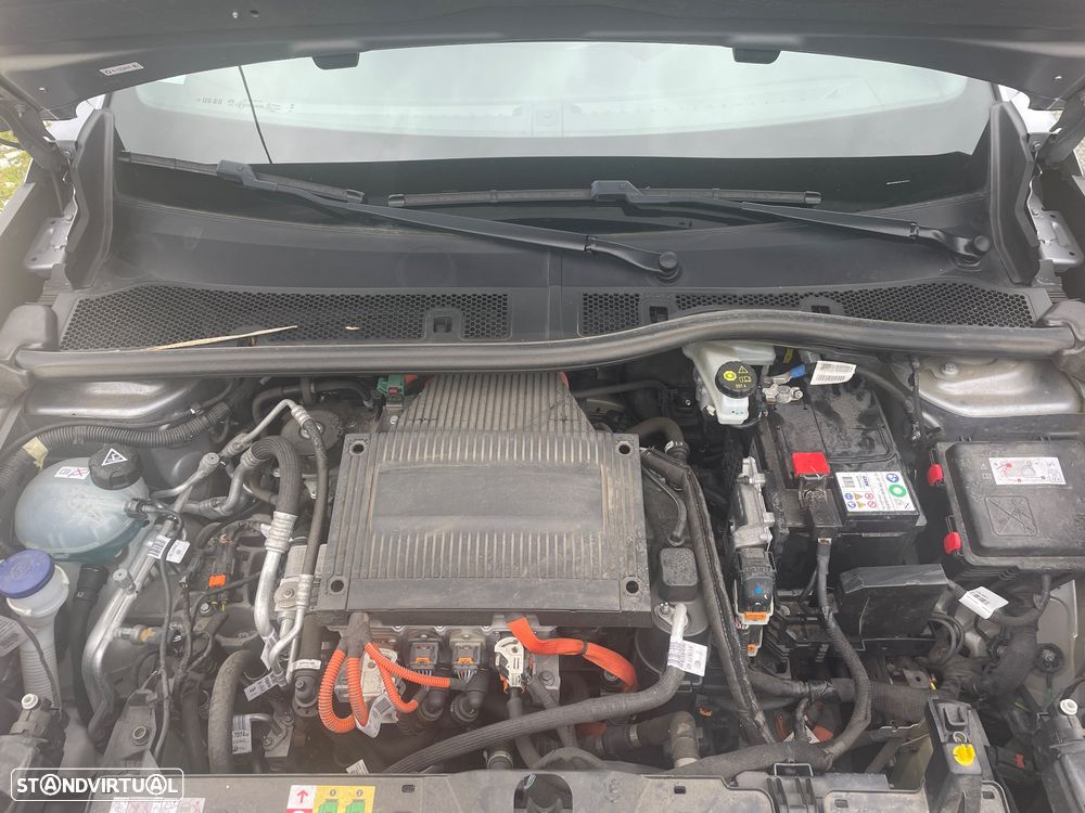 Peugeot e-2008 50 kWh Allure Pack - 14