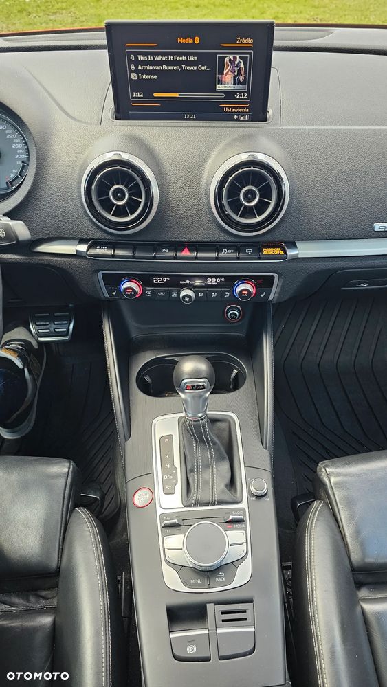 Audi S3 S tronic - 19