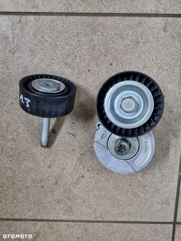 NAPINACZ ROLKA PASKA ALTERNATORA OPEL COMBO D FIAT DOBLO 3 III 11r. 1.3 CDTI