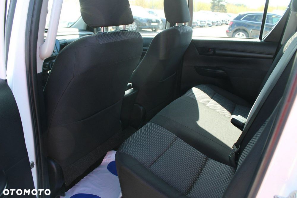 Toyota Hilux - 14