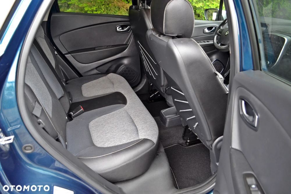 Renault Captur - 23