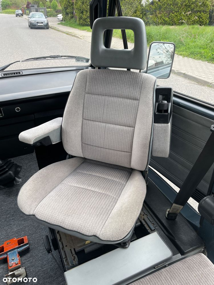 Volkswagen Transporter - 32