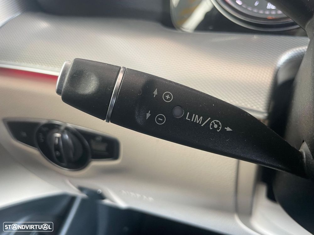 Mercedes-Benz E 200 d Avantgarde - 22