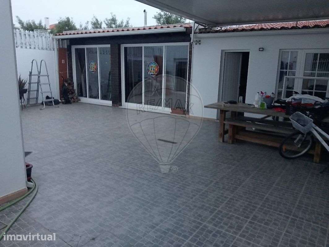 Moradia T5 para venda - Grande imagem: 2/3