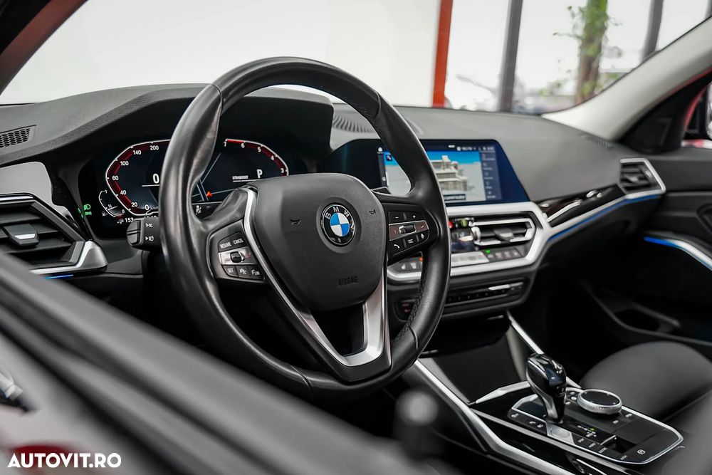 BMW Seria 3 330e Aut. - 17