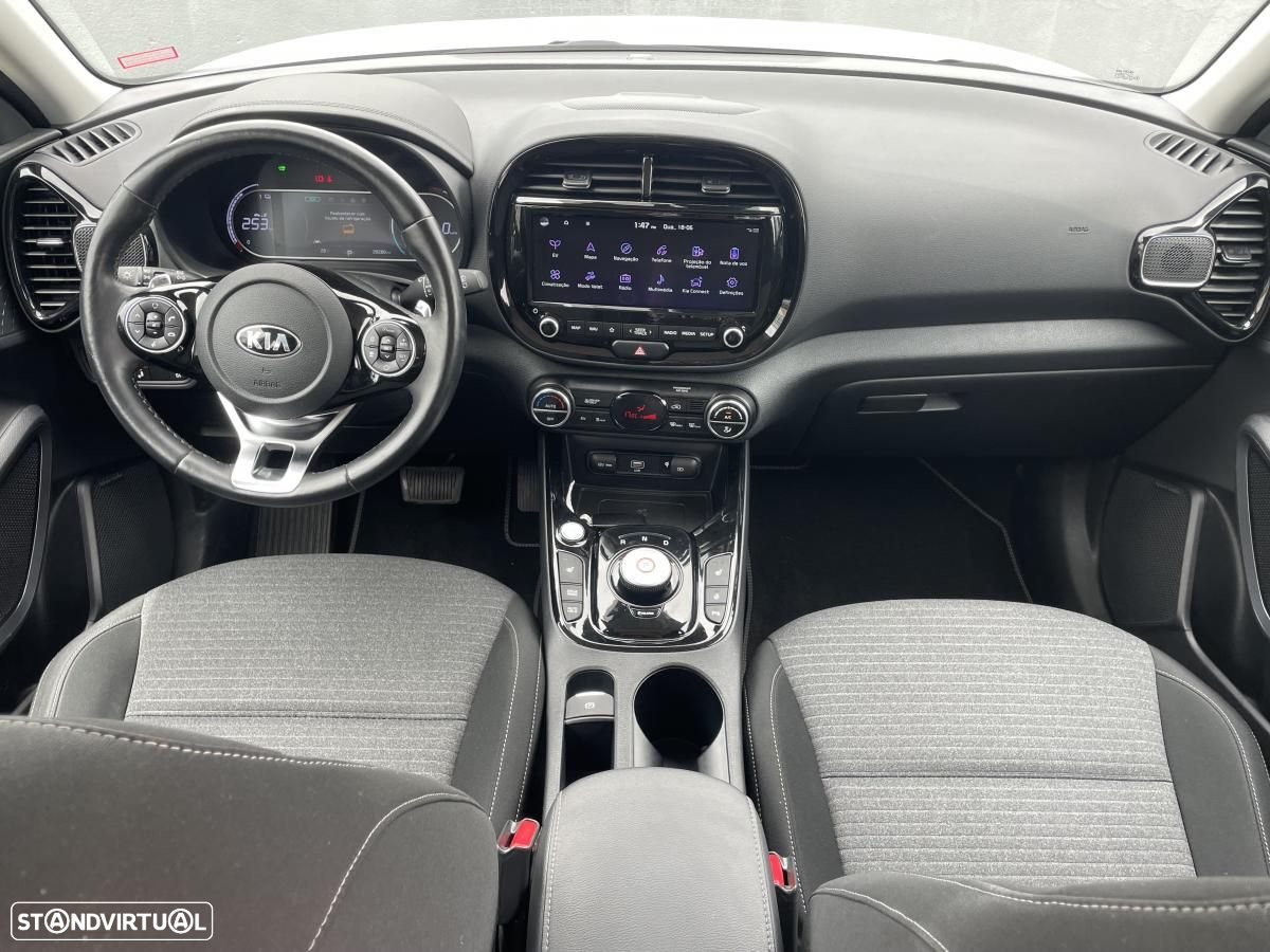 Kia e-Soul Vision - 18