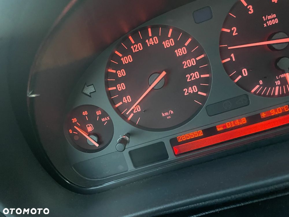 BMW Seria 7 728i L - 15