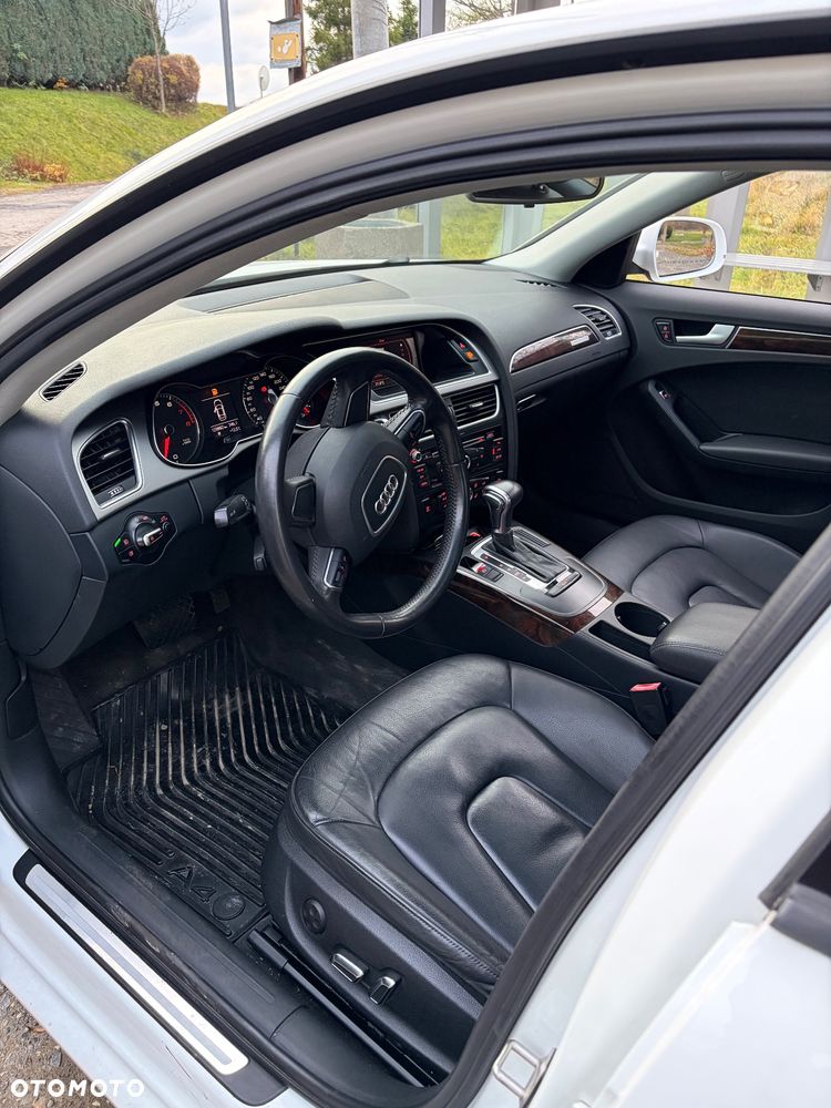 Audi A4 Limousine - 12