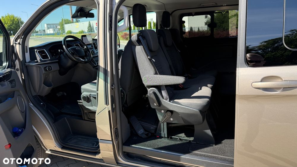 Ford Tourneo Custom - 10