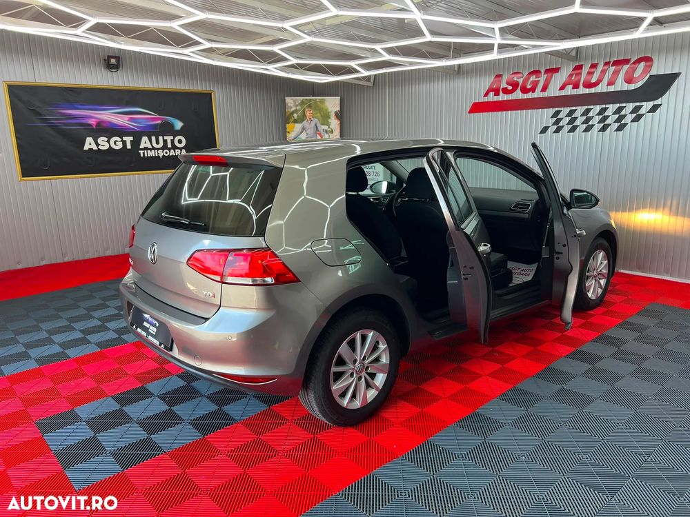 Volkswagen Golf - 19