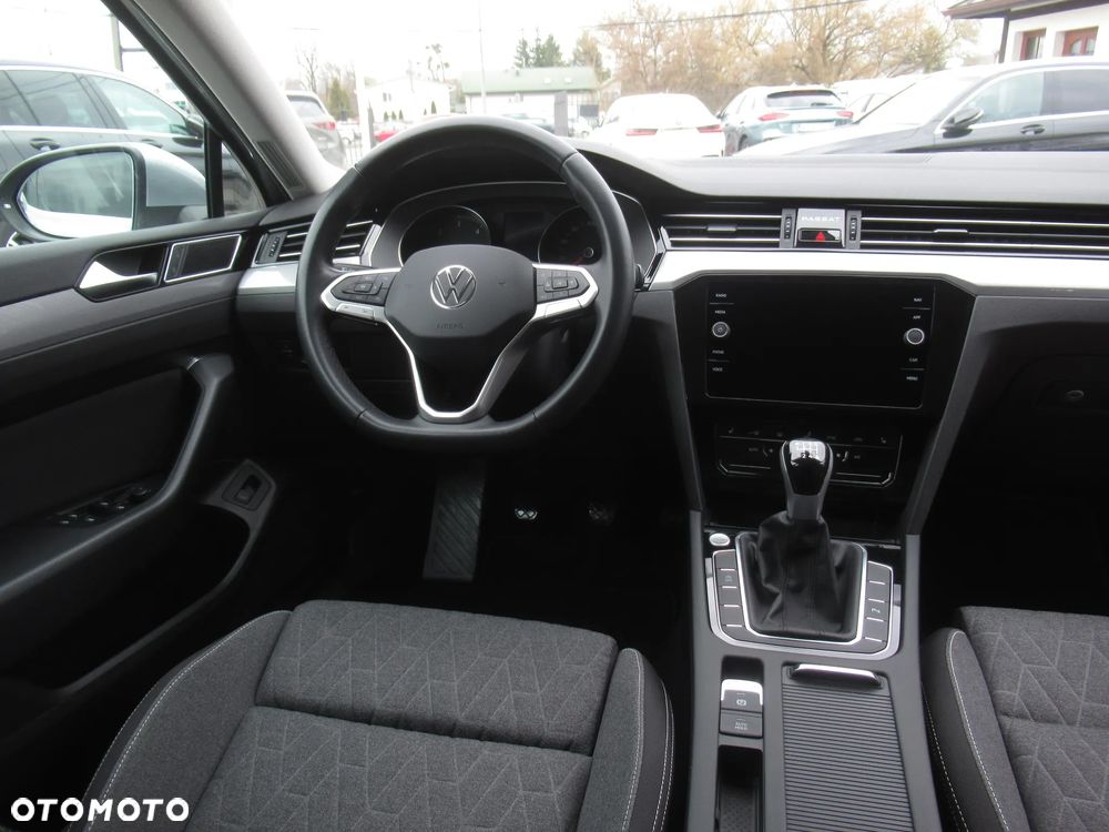 Volkswagen Passat 2.0 TDI EVO Business - 12