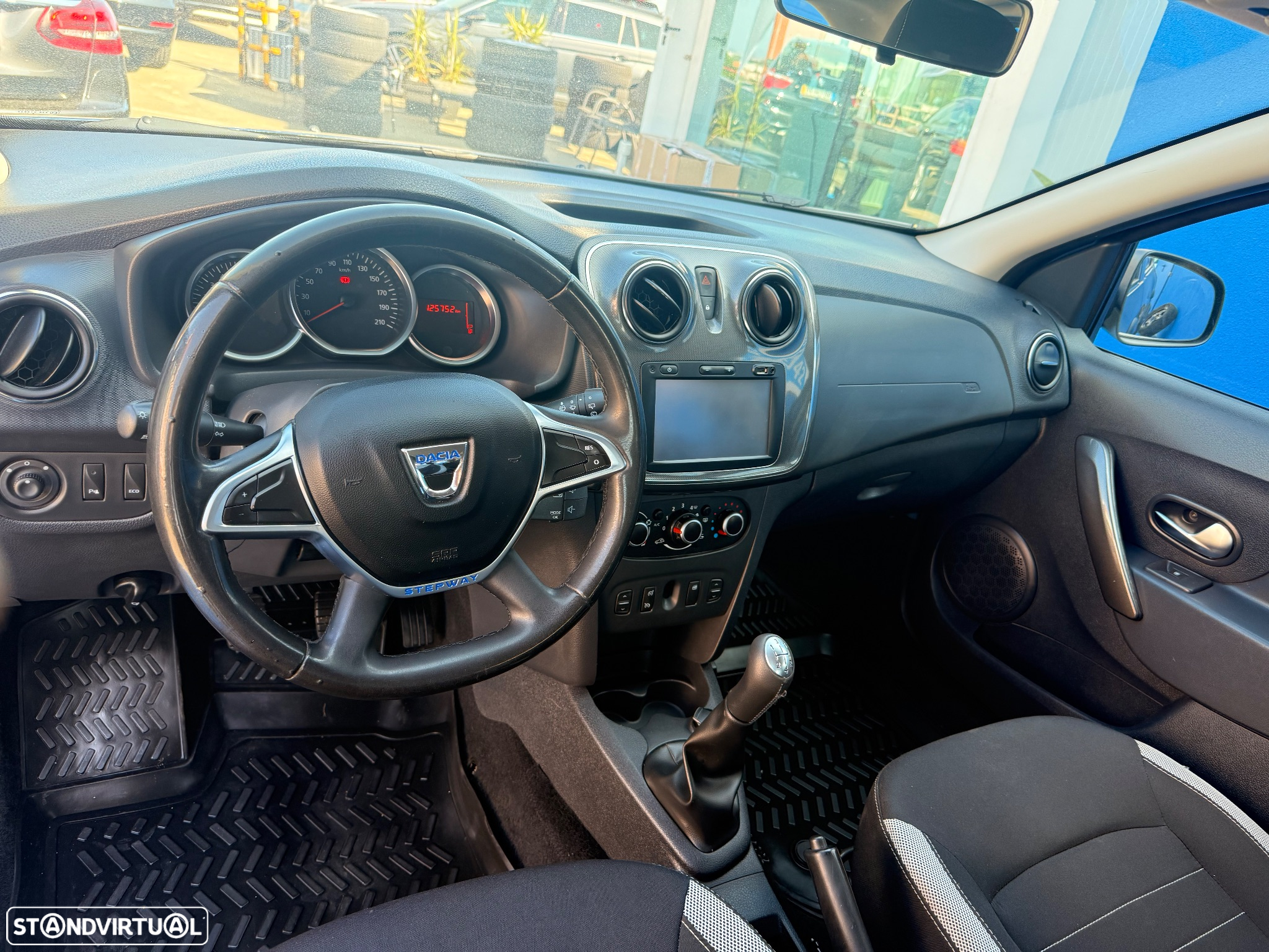 Dacia Sandero 0.9 TCe Stepway - 10