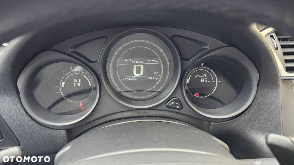 Citroën C4 e-HDi 115 ETG6 Exclusive - 29