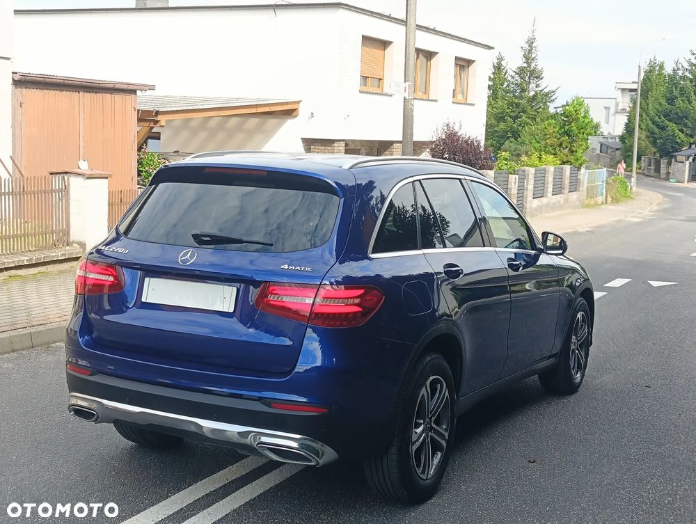 Mercedes-Benz GLC 220 d 4Matic 9G-TRONIC AMG Line - 24