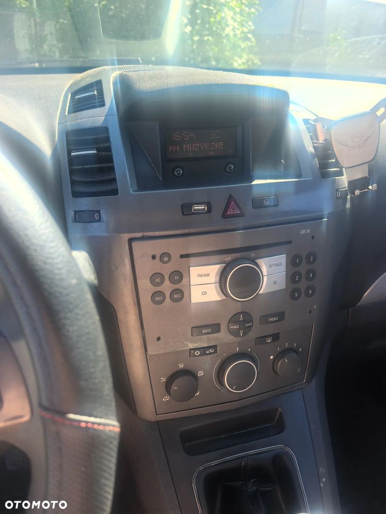 Opel Zafira 1.9 CDTI Essentia - 15