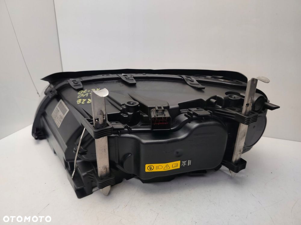 volvo xc70 v70 iii 07r- reflektor lampa prawy przód prawa przednia xenon - 10