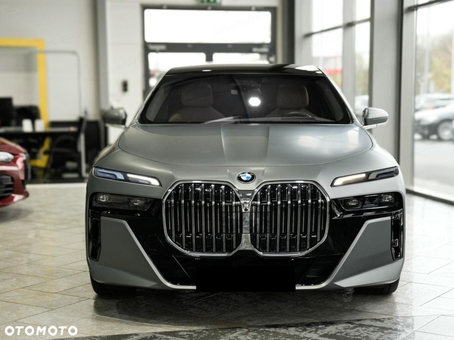 BMW Seria 7 740d xDrive mHEV M Sport sport - 7