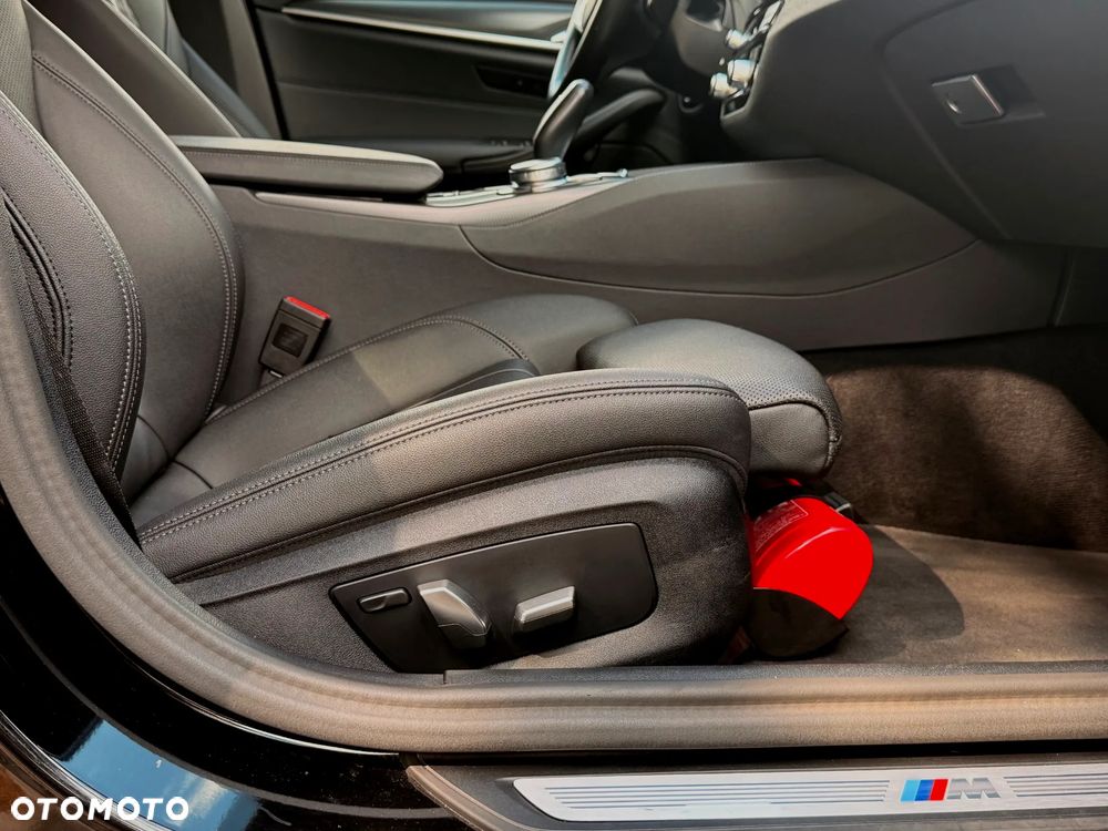 BMW Seria 5 520d xDrive MHEV M Sport sport - 23