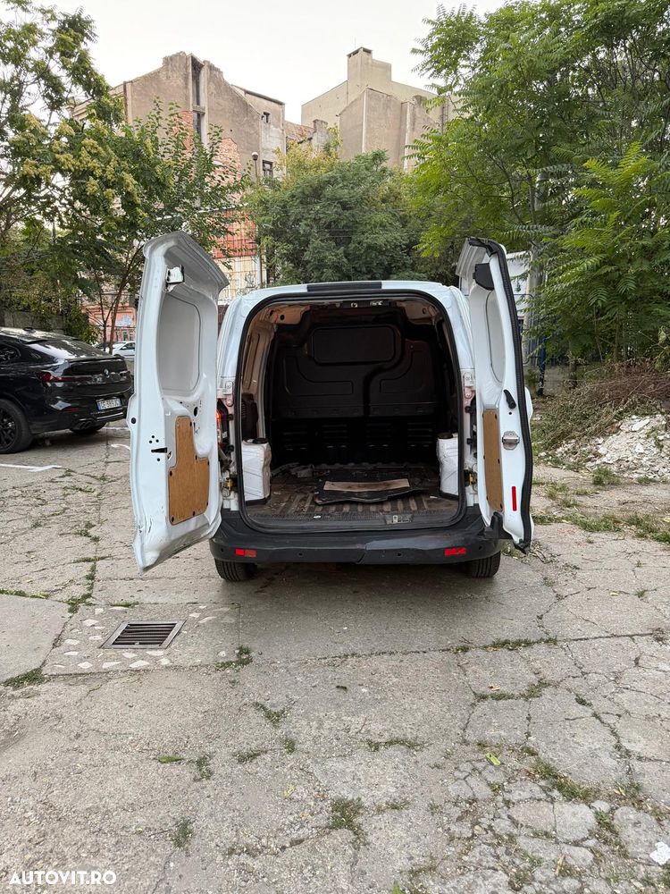 Ford Courier - 5
