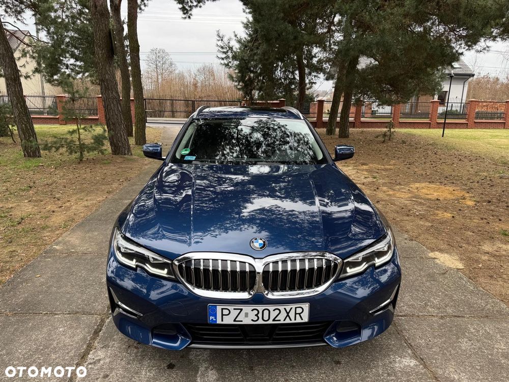 BMW Seria 3 320d xDrive Luxury Line sport - 4