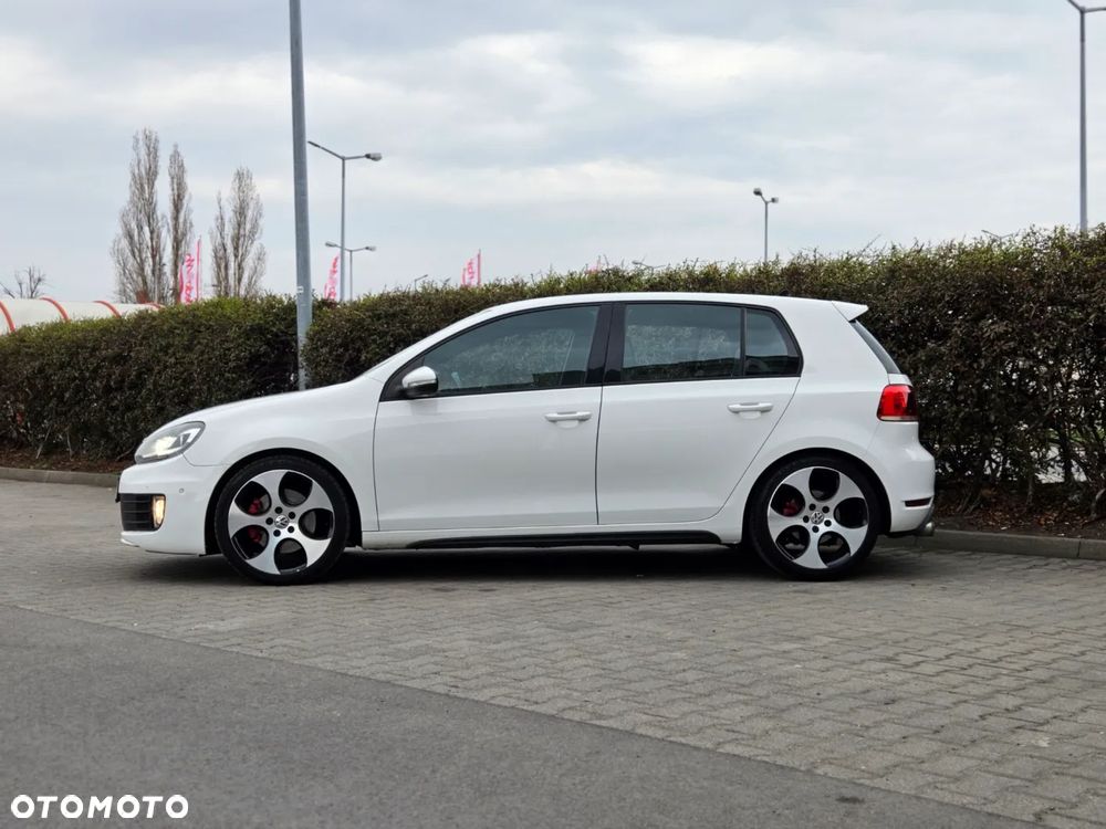 Volkswagen Golf 2.0 GTI DSG - 4