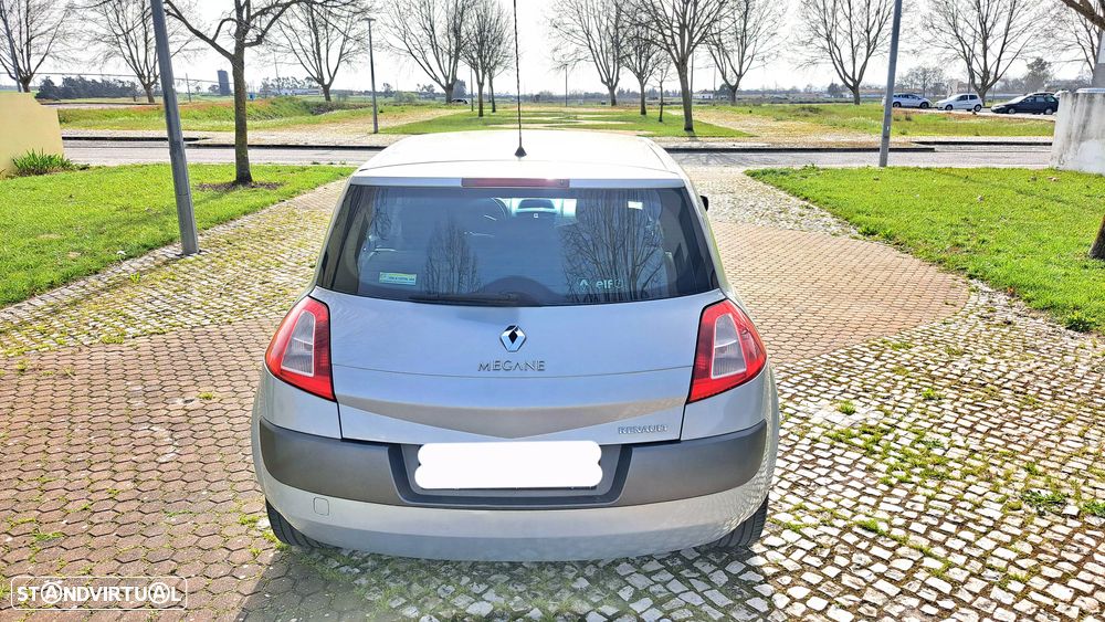Renault Mégane 1.5 dCi Confort - 8