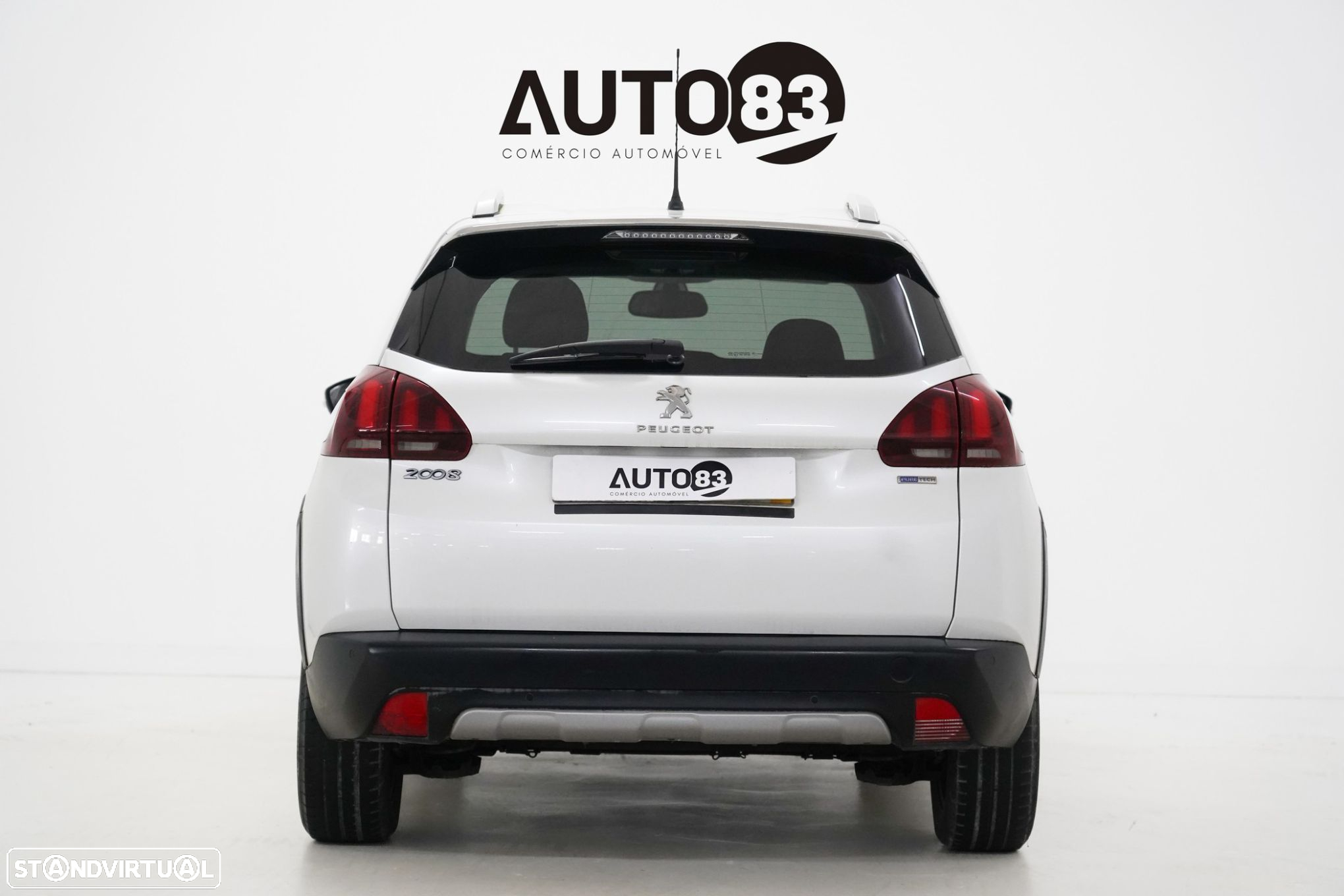 Peugeot 2008 1.2 PureTech Style - 4