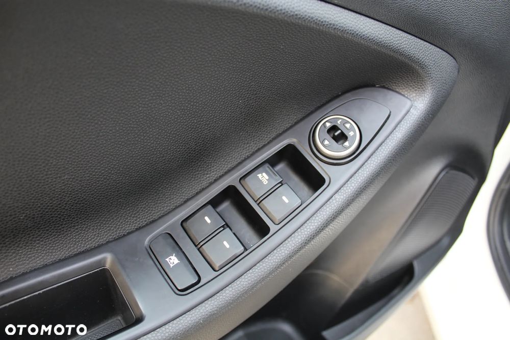 Hyundai i20 ver-1-0-t--gdi-trend - 13