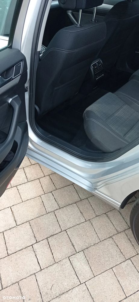 Volkswagen Passat 2.0 TDI SCR DSG Business - 20