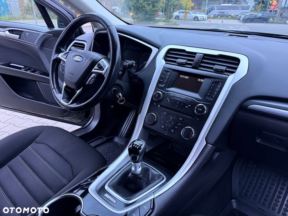 Ford Mondeo - 34