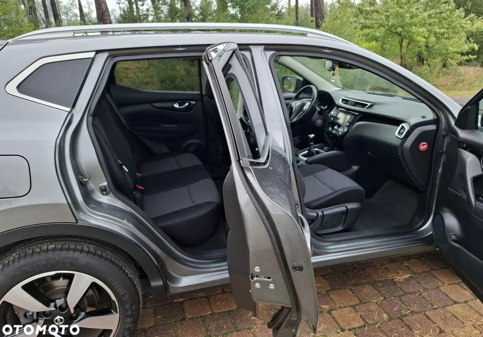 Nissan Qashqai 1.2 DIG-T N-Connecta EU6 - 18