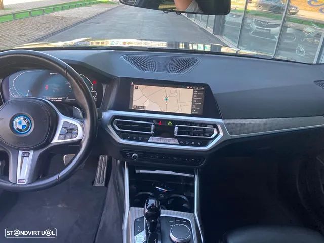BMW 320 e Touring Pack Desportivo M Auto - 16