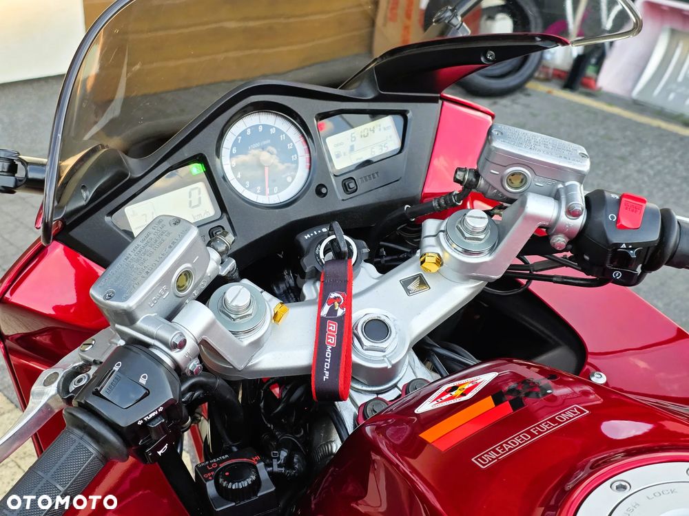 Honda VFR - 11