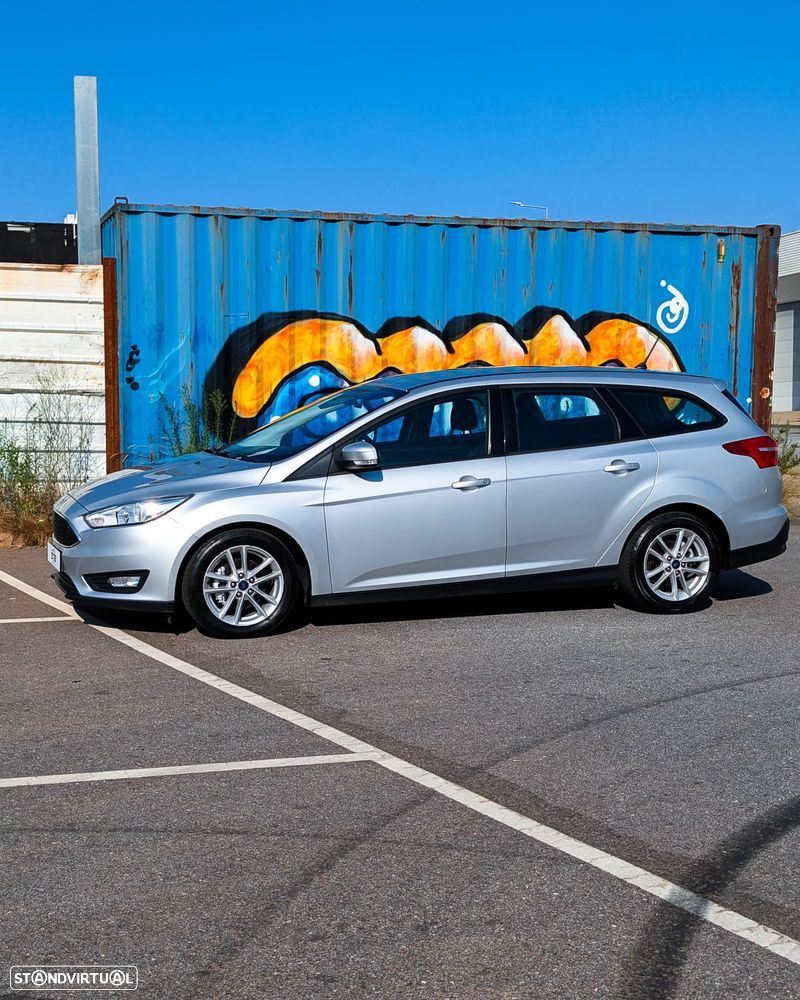 Ford Focus SW 1.0 EcoBoost S&S TITANIUM DESIGN - 2