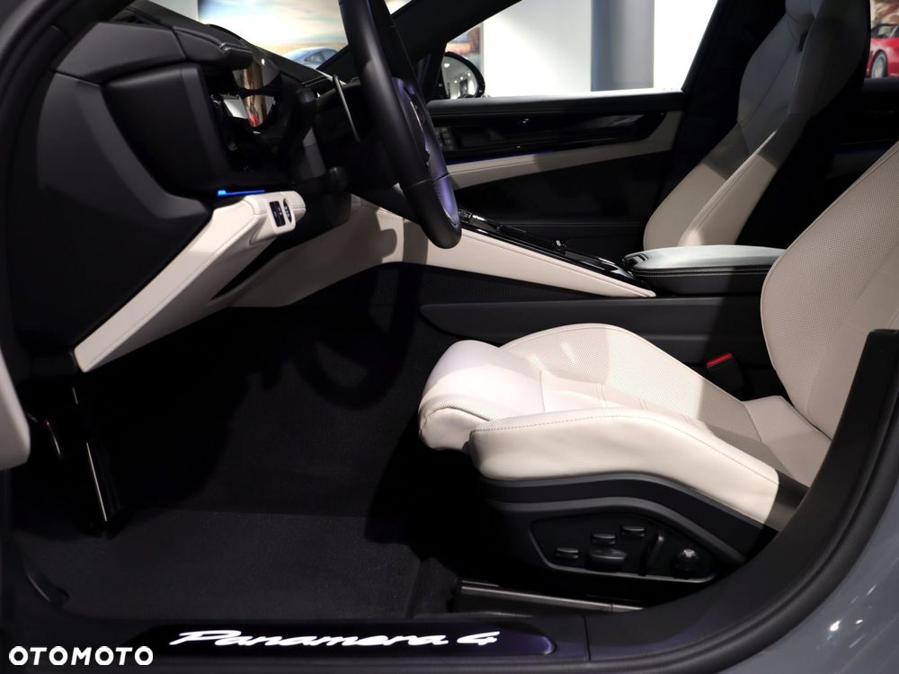 Porsche Panamera 4 E-Hybrid PHEV - 17