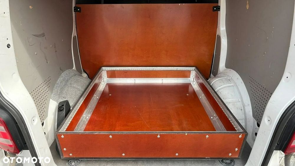 Volkswagen Transporter - 15