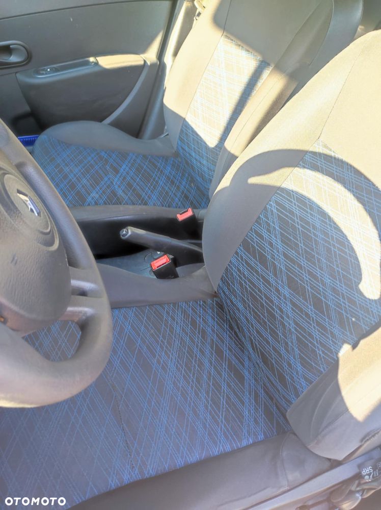 Renault Clio - 20