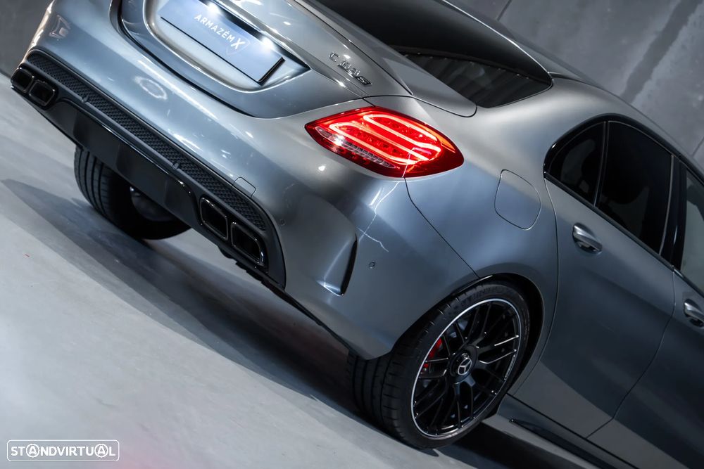 Mercedes-Benz C 63 AMG S - 5