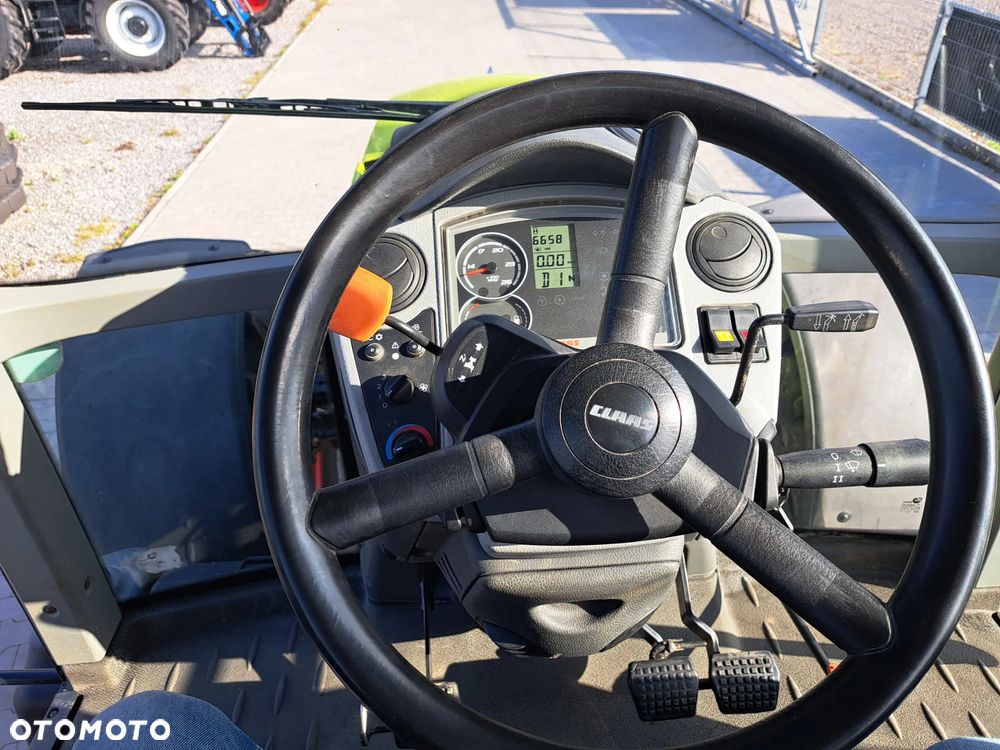 Claas ARION 630 - 13