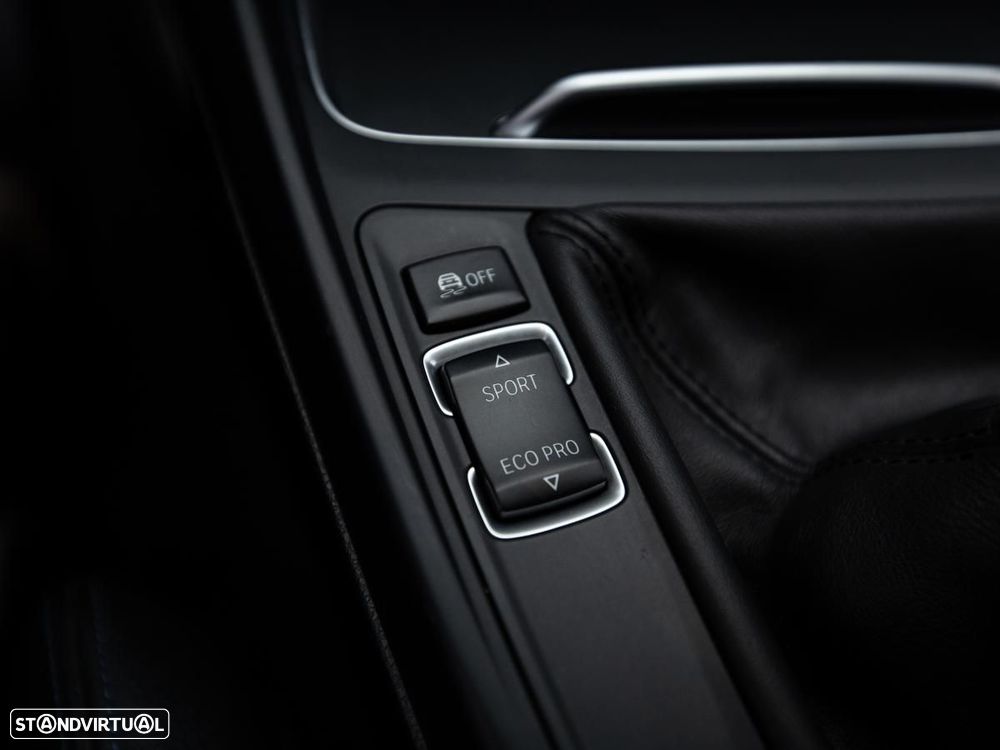 BMW 116 d Pack M - 17