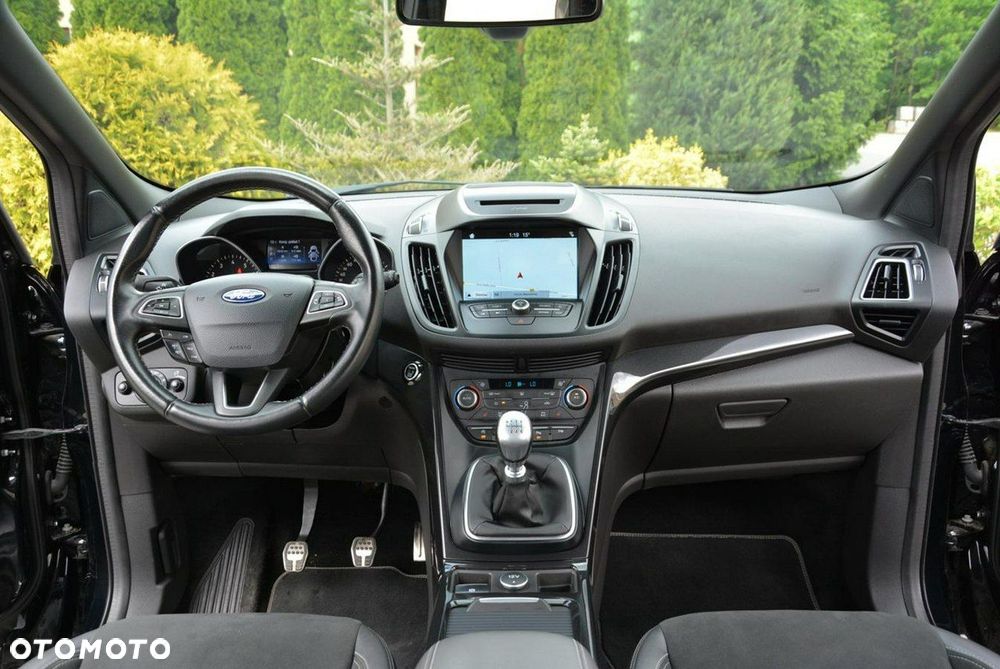 Ford Kuga 1.5 EcoBoost 2x4 ST-Line - 22