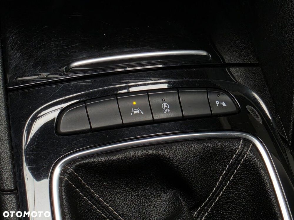 Opel Insignia - 23