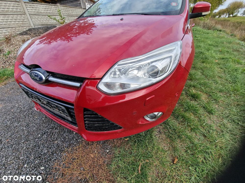 Kompletny  przód  ford  Focus  mk3  w  kolorze UB - 8